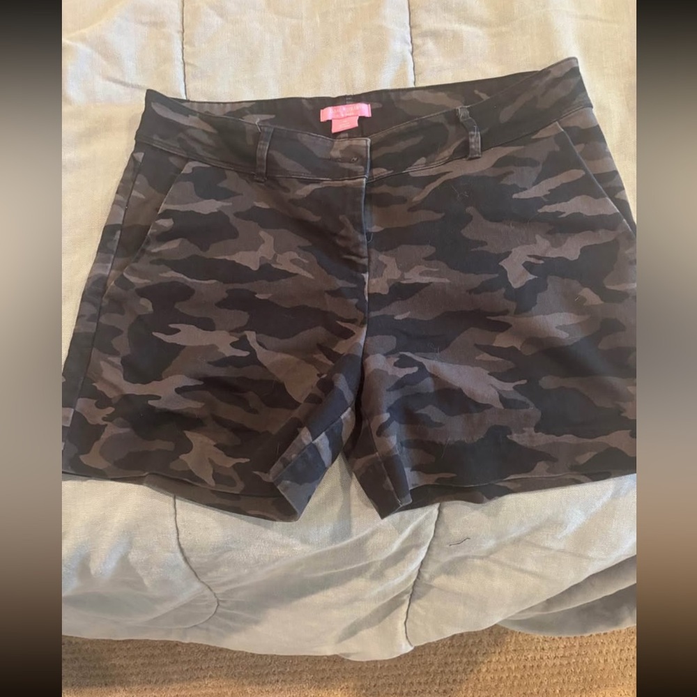Camo Women's Shorts